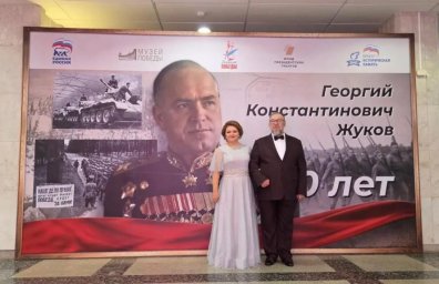 ЦОК ВКС примет семейный дуэт Суховых с программой Мы говорим вам Здравствуйте ЦОК ВКС примет семейный дуэт Суховых с программой Мы говорим вам Здравствуйте